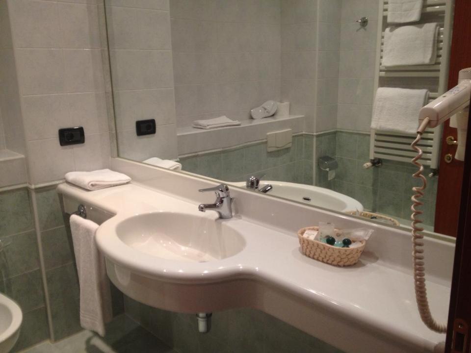 Vecchia Brianza Hotel Seveso Szoba fotó